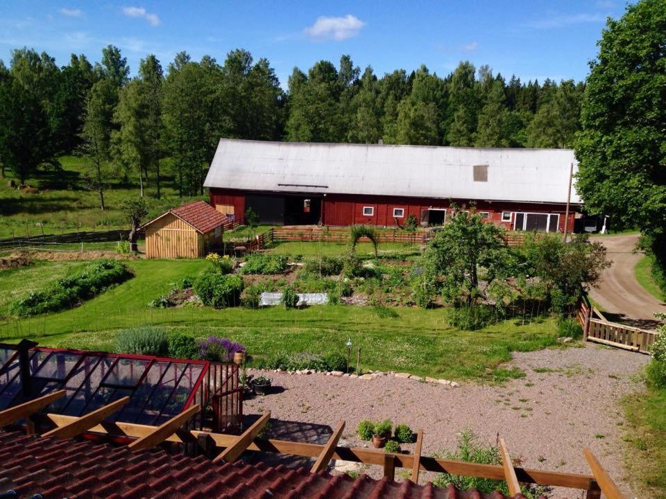 Ingebo Hagar Bondgardsboende Farm stay